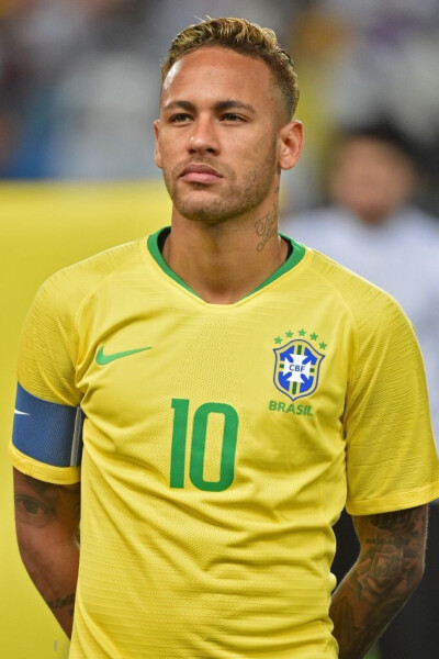 纷纷收获胜 纷纷收获胜